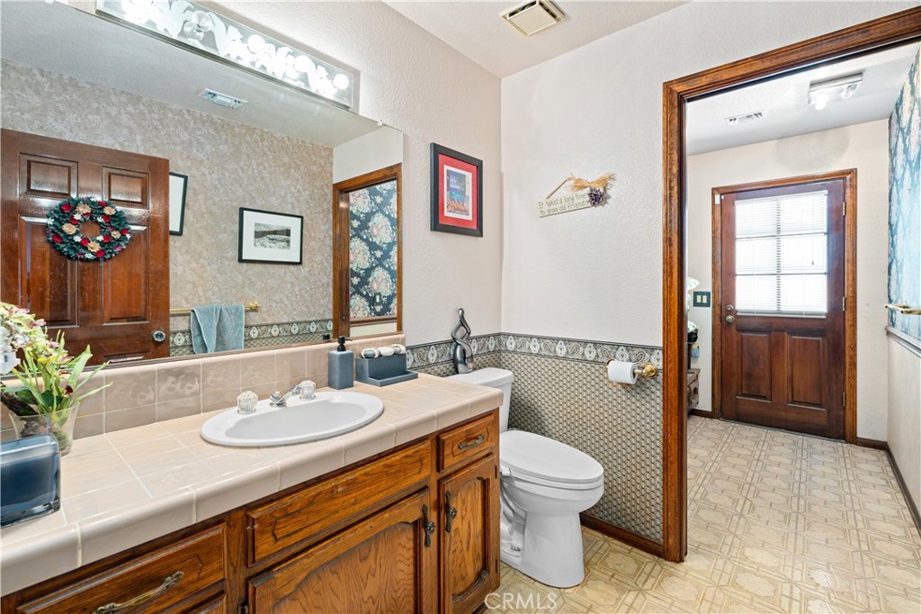 16872 Iris Property Photo 32