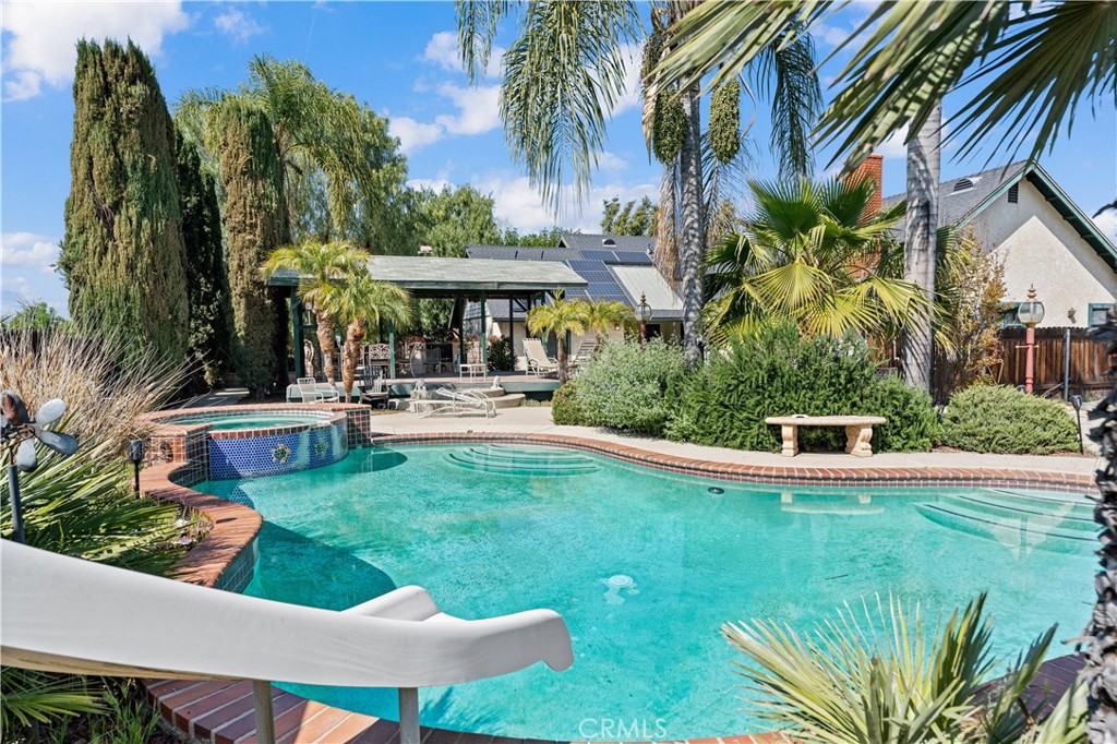 16872 Iris Property Photo 34