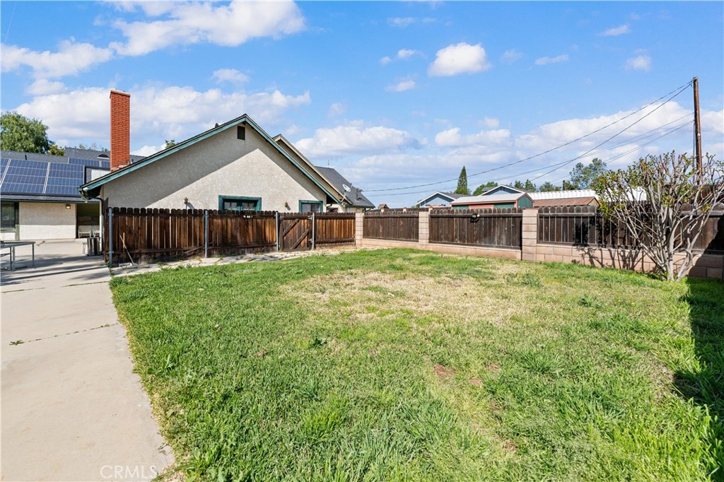 16872 Iris Property Photo 39