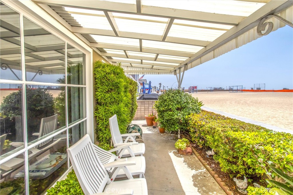 1408 W Oceanfront Property Photo 4