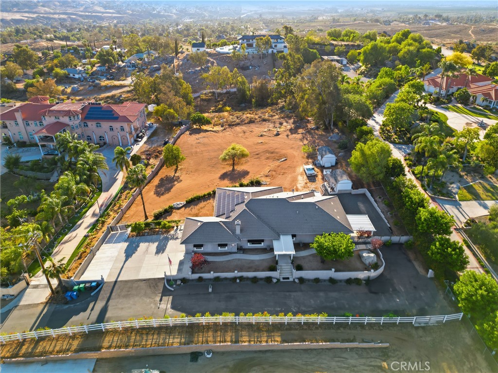 16025 Perry Heights Property Photo 1