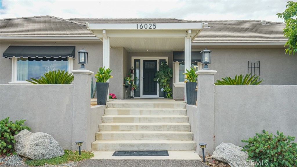 16025 Perry Heights Property Photo 3