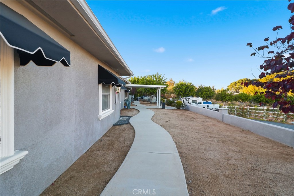 16025 Perry Heights Property Photo 6