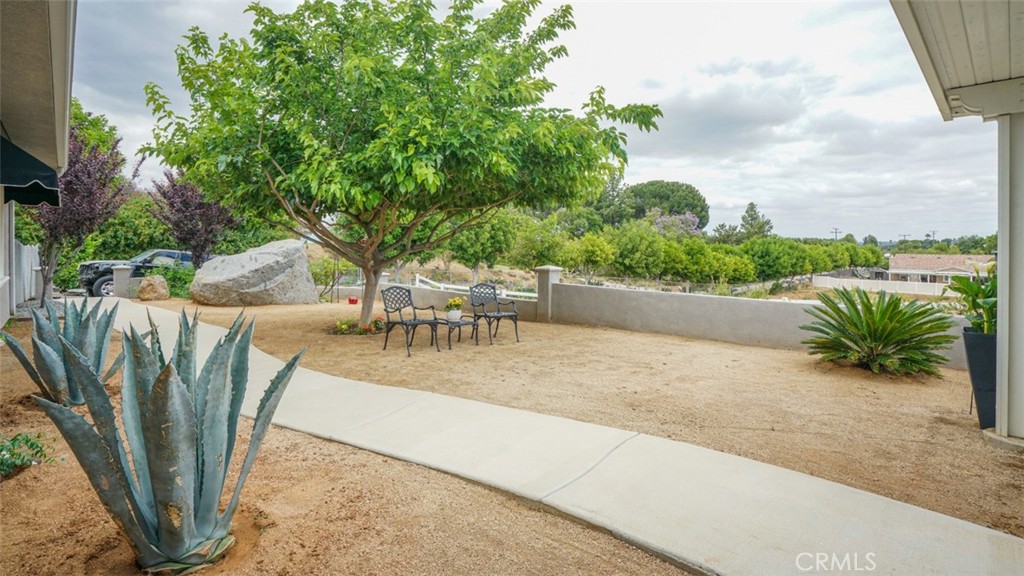 16025 Perry Heights Property Photo 13