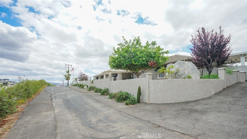 16025 Perry Heights Property Photo 15