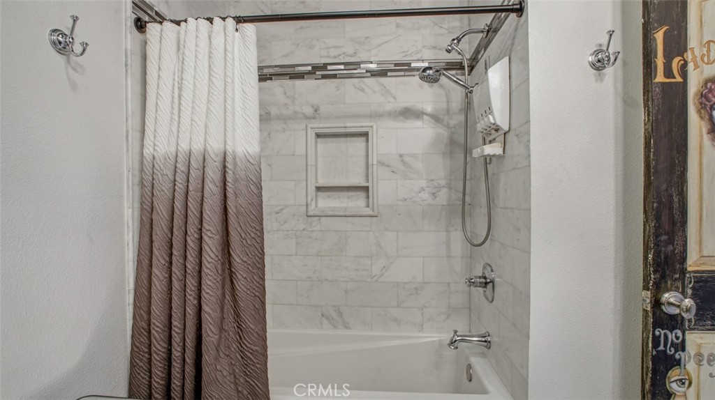 16025 Perry Heights Property Photo 59