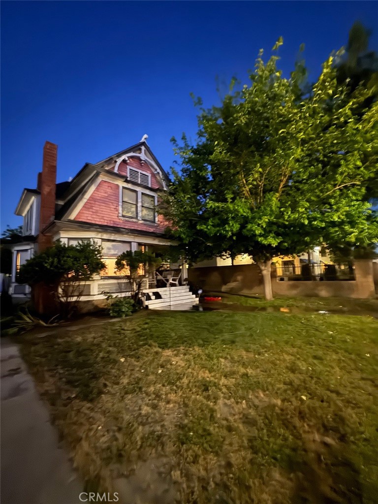 572 N La Cadena Property Photo 4