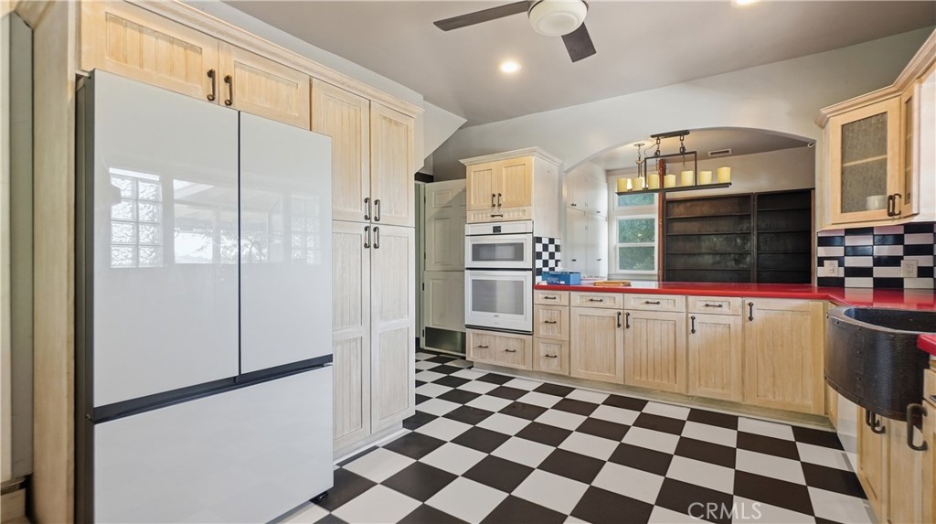 10568 Foothill Property Photo 4