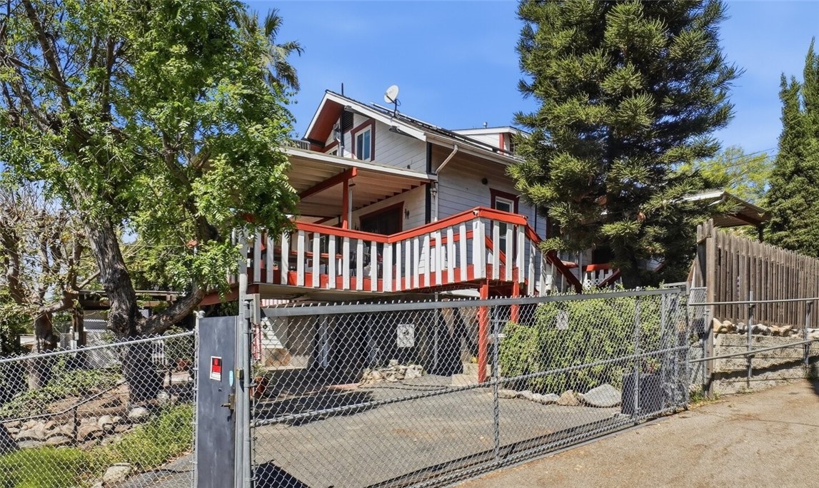 10568 Foothill Property Photo 10