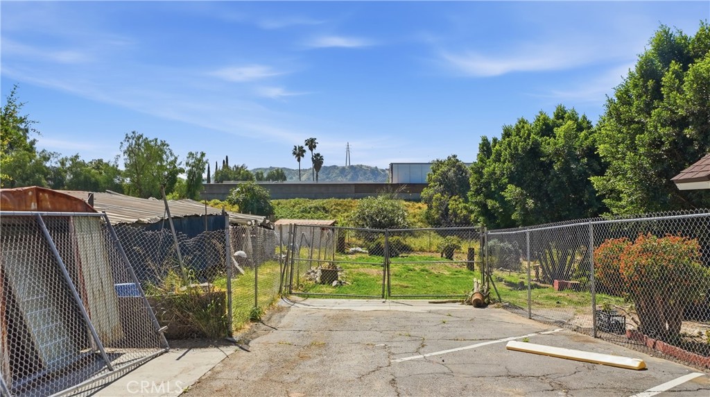10568 Foothill Property Photo 30