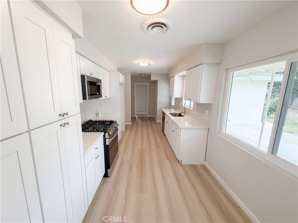 5654 Tower Road Property Photo 13