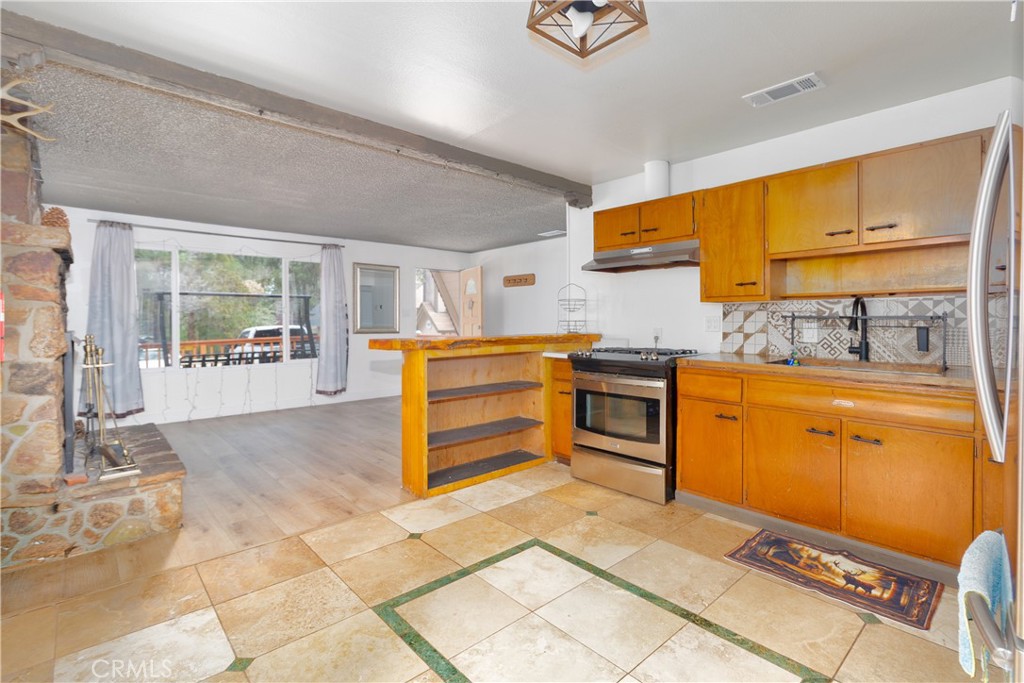 360 Maple Lane Property Photo 17
