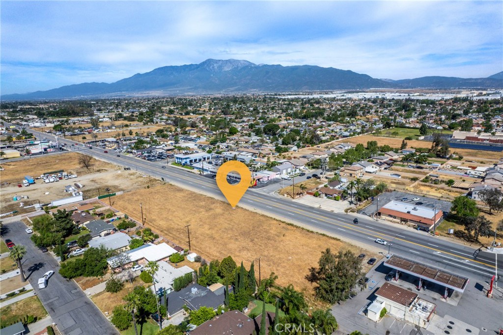 18045 Foothill Property Photo 2