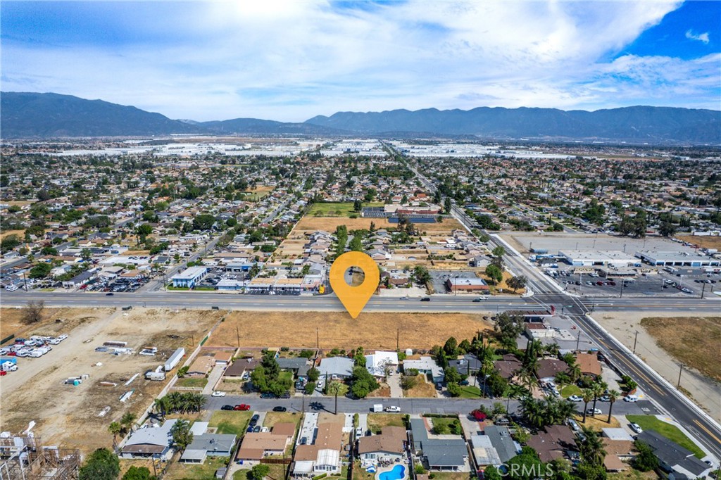 18045 Foothill Property Photo 3
