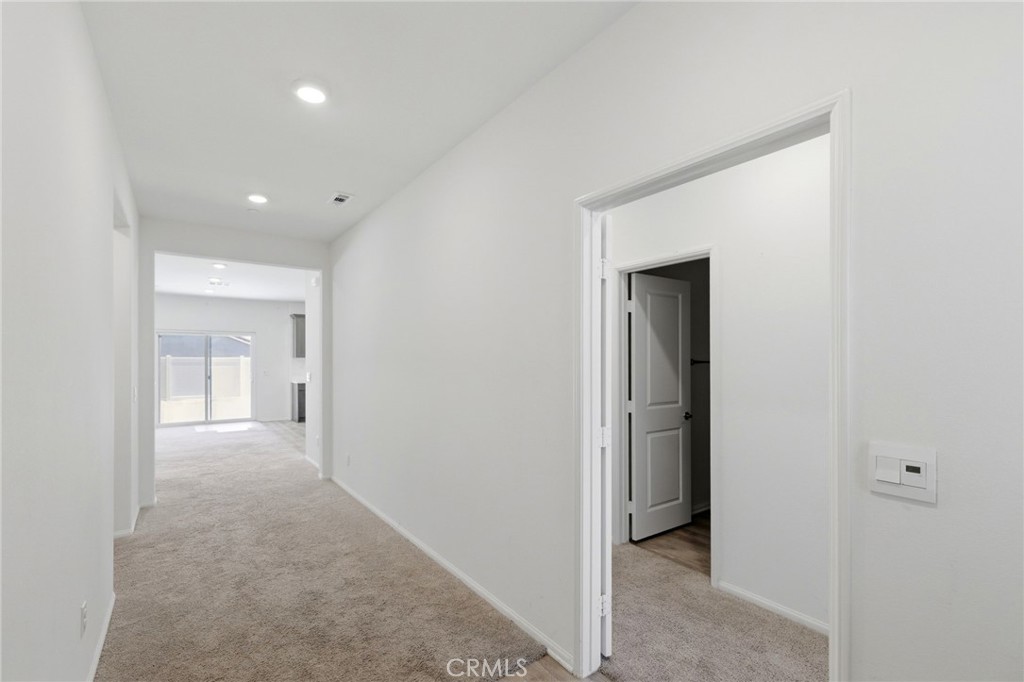 13936 Vantage Property Photo 3