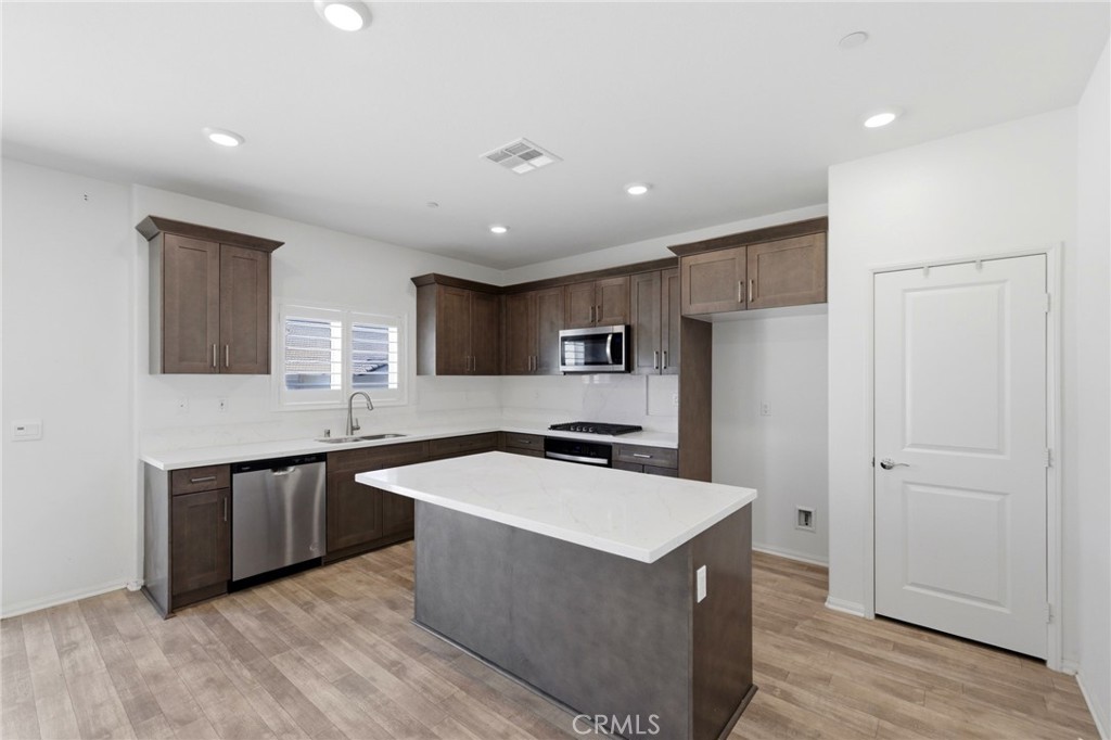 13936 Vantage Property Photo 5