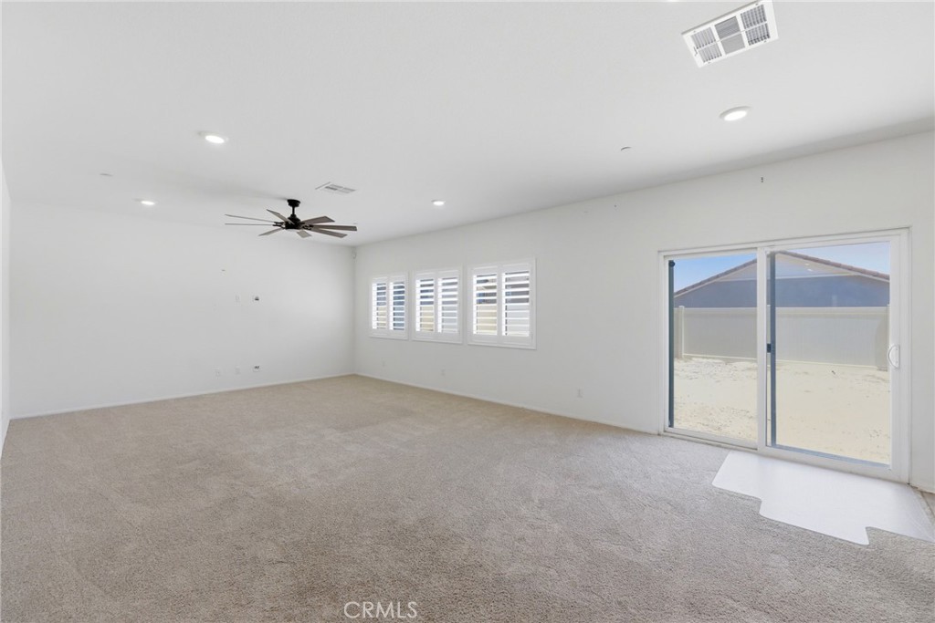 13936 Vantage Property Photo 11