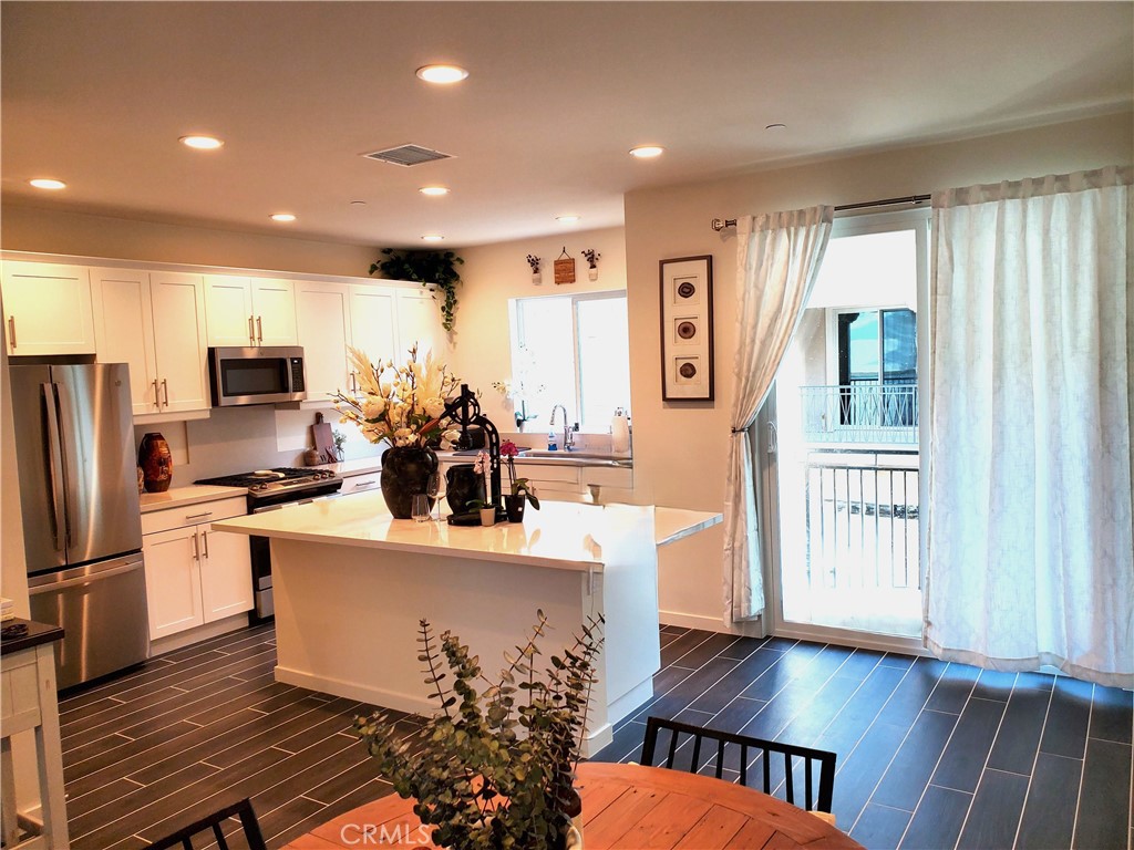 609 Shadowbrook Property Photo 1