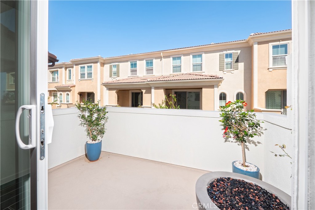 609 Shadowbrook Property Photo 4