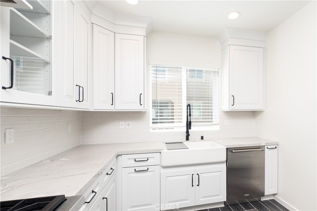 609 Shadowbrook Property Photo 8