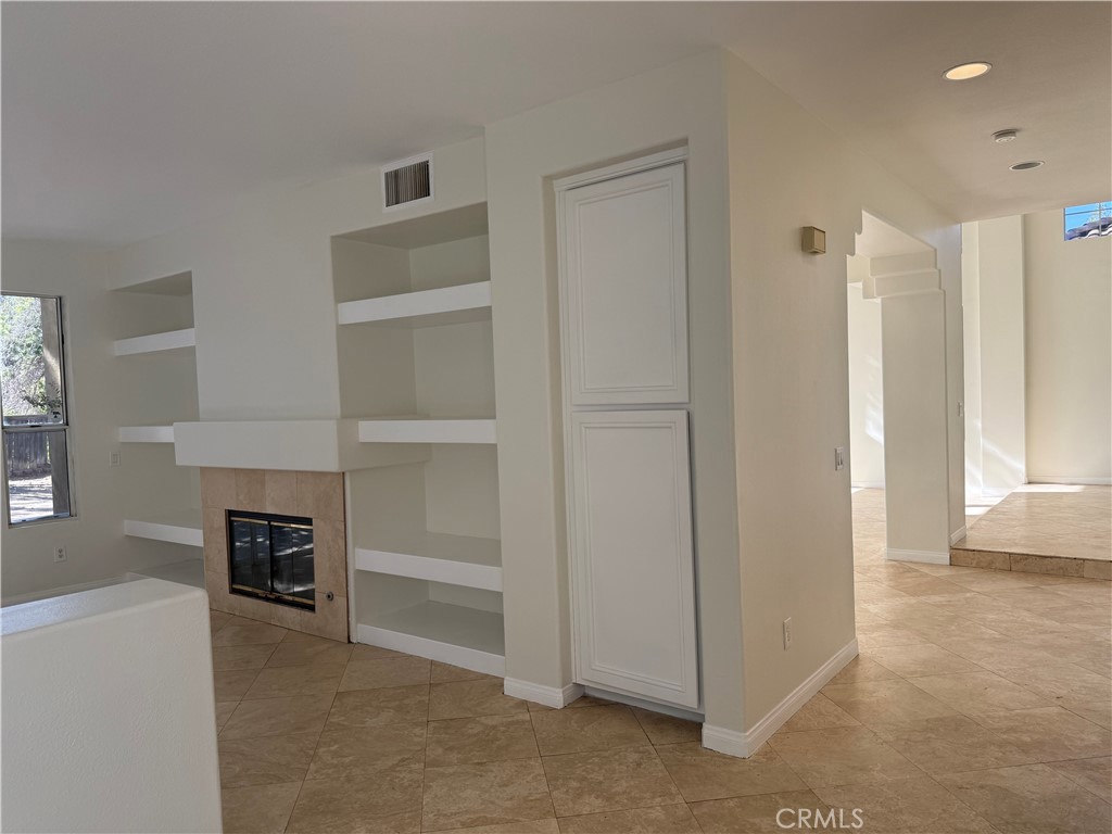 15635 Oliver Street Property Photo 5