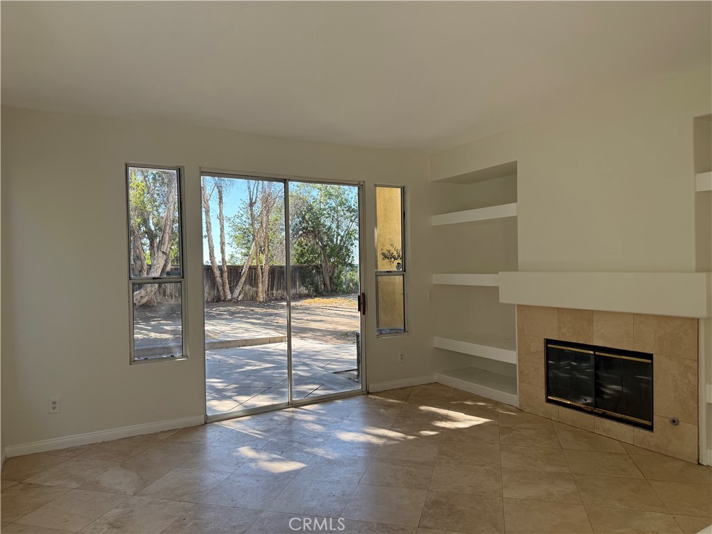 15635 Oliver Street Property Photo 6