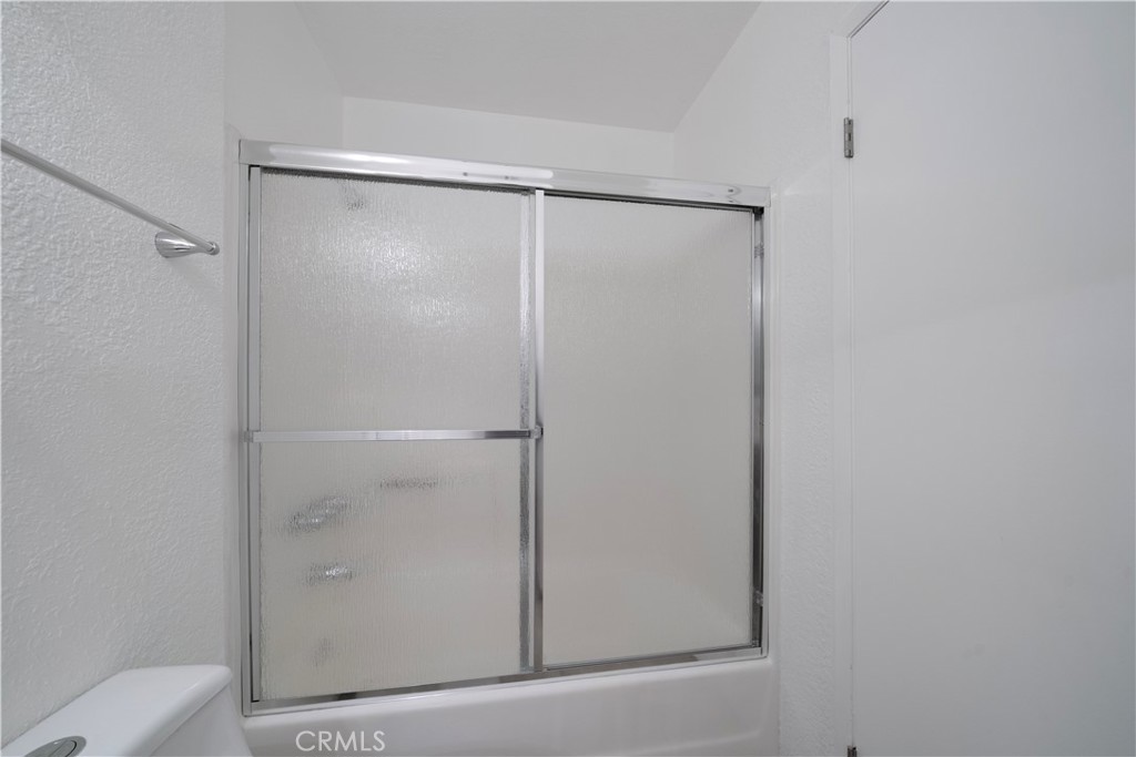1909 N Summit Property Photo 14