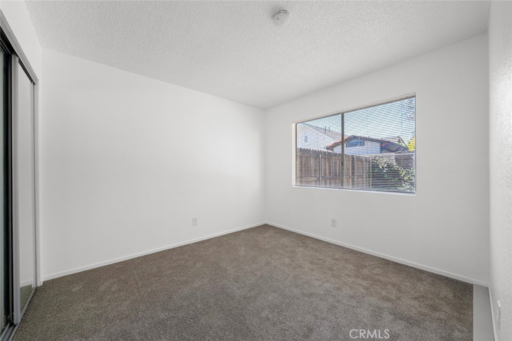 1909 N Summit Property Photo 20