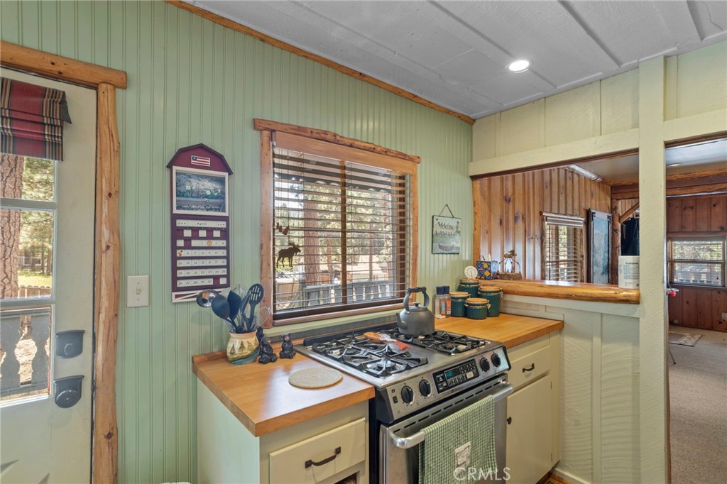 459 Edgemoor Property Photo 16