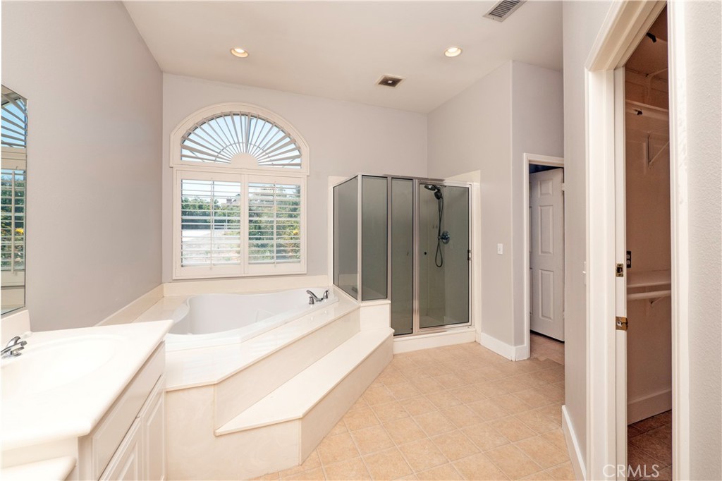 8715 Dufferin Property Photo 15