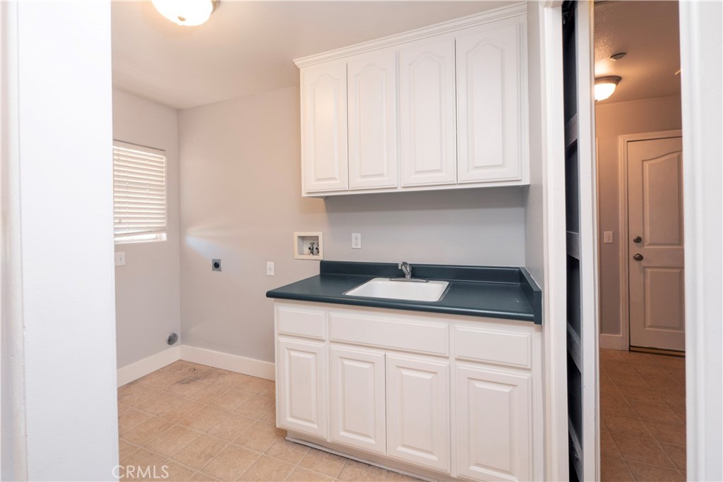 8715 Dufferin Property Photo 25