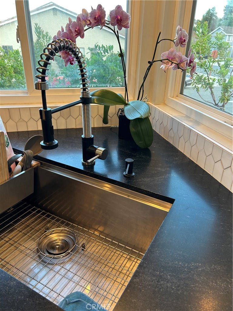42 Rainbow Ridge Property Photo 11