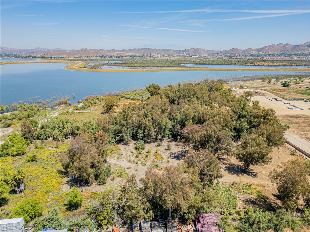 18240 Grand Property Photo 6
