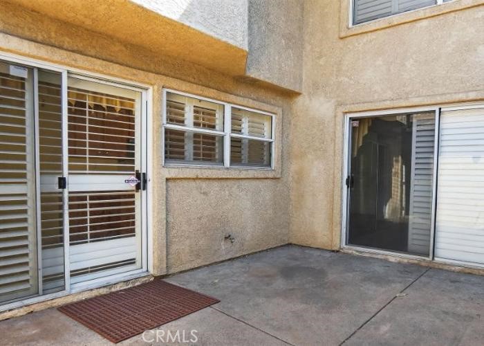 928 S Glendora Property Photo 4