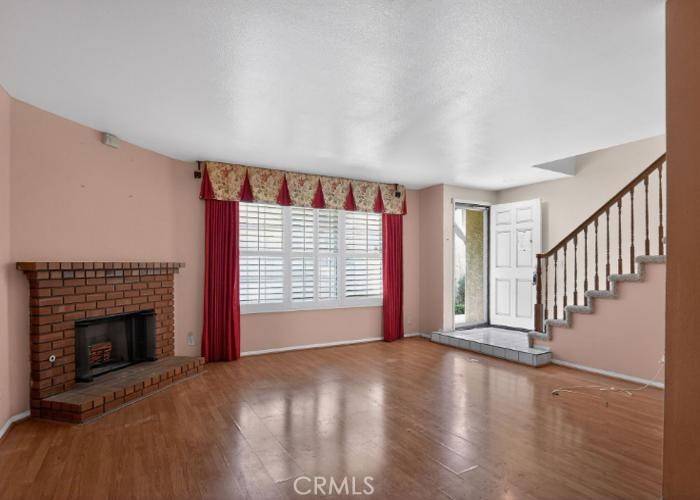 928 S Glendora Property Photo 6