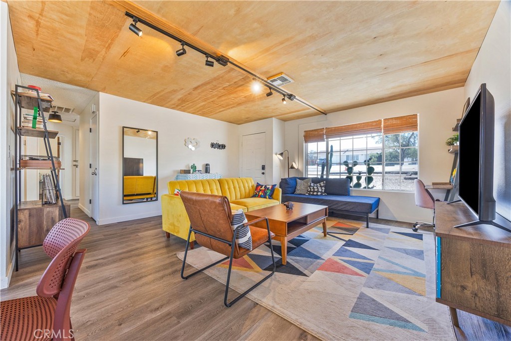6123 Scenic Property Photo 3