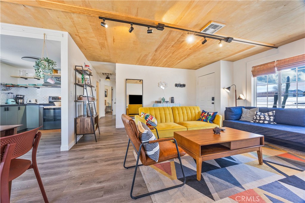 6123 Scenic Property Photo 5