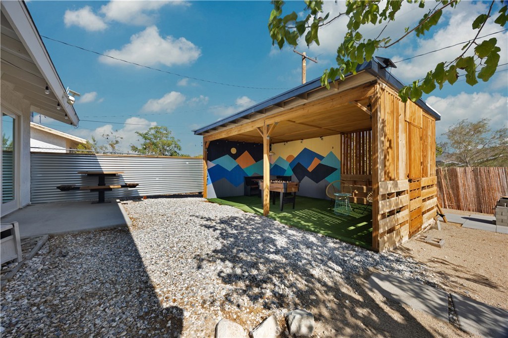 6123 Scenic Property Photo 18
