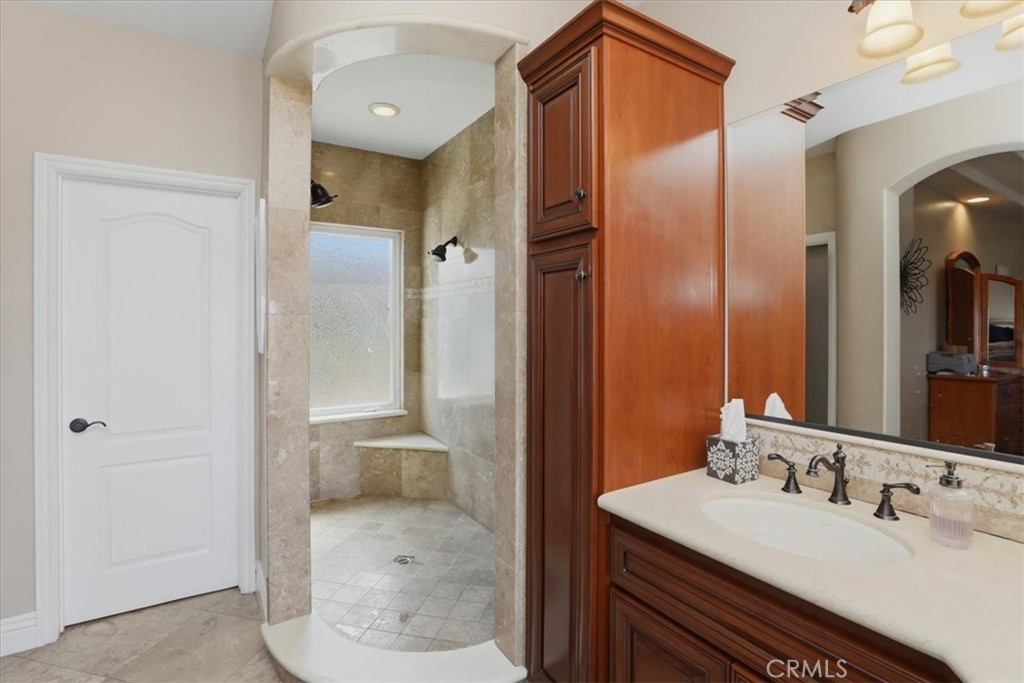 17041 Frankland Property Photo 40