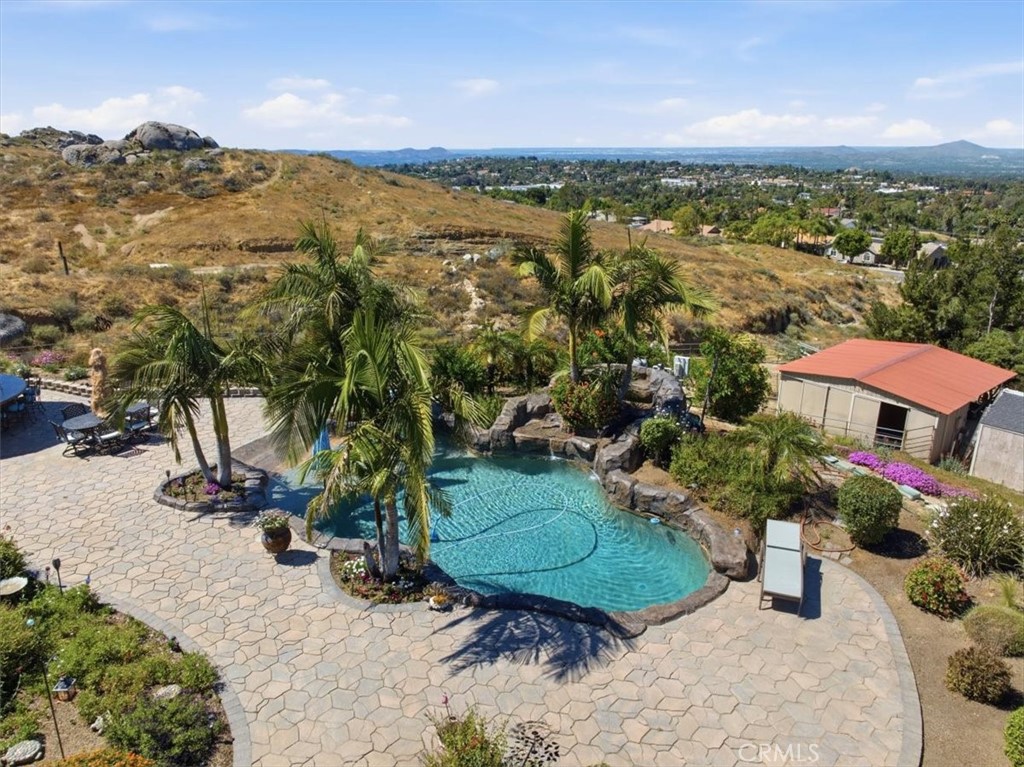 17041 Frankland Property Photo 48