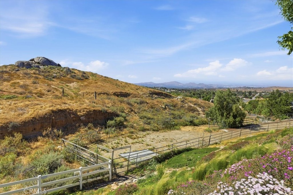 17041 Frankland Property Photo 69