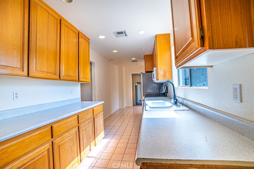 13426 4th Property Photo 5