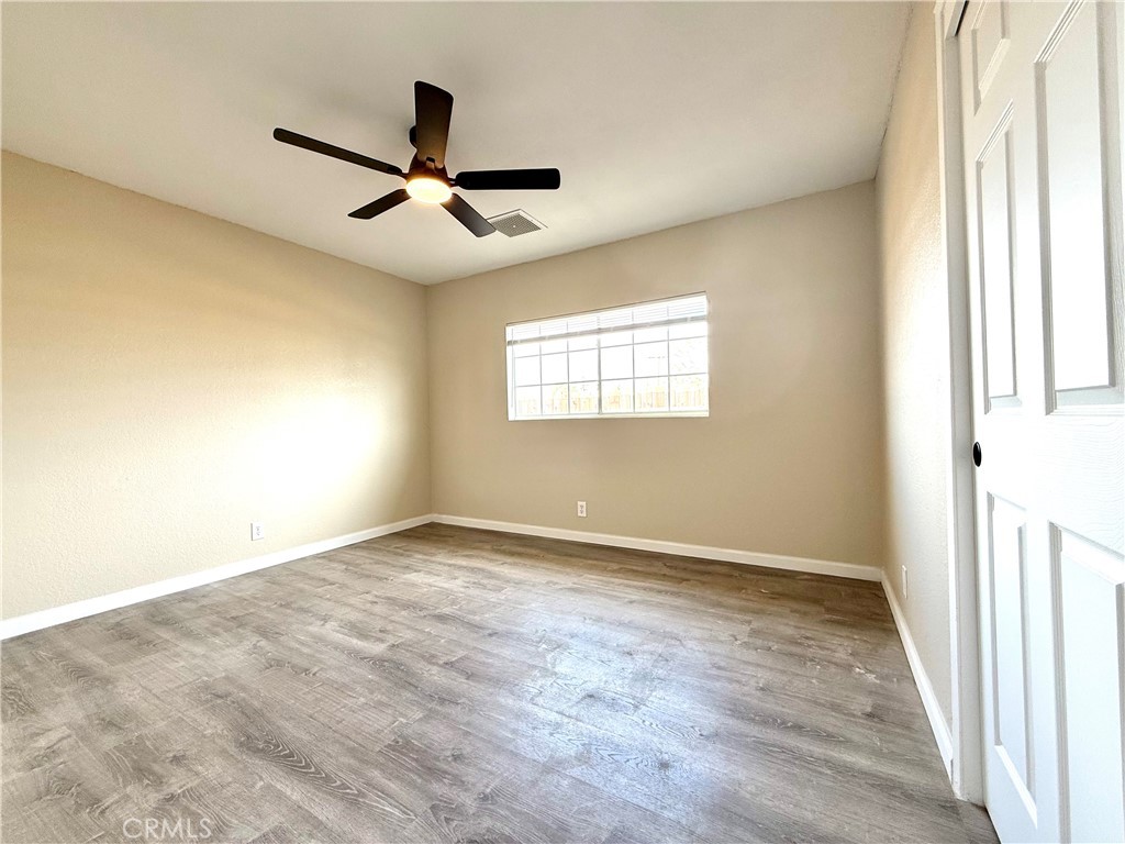 930 W Franklin Avenue Property Photo 18