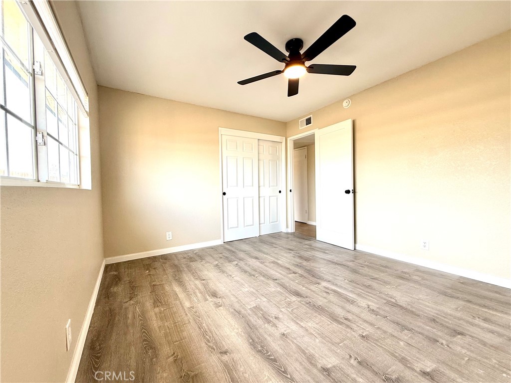 930 W Franklin Avenue Property Photo 19