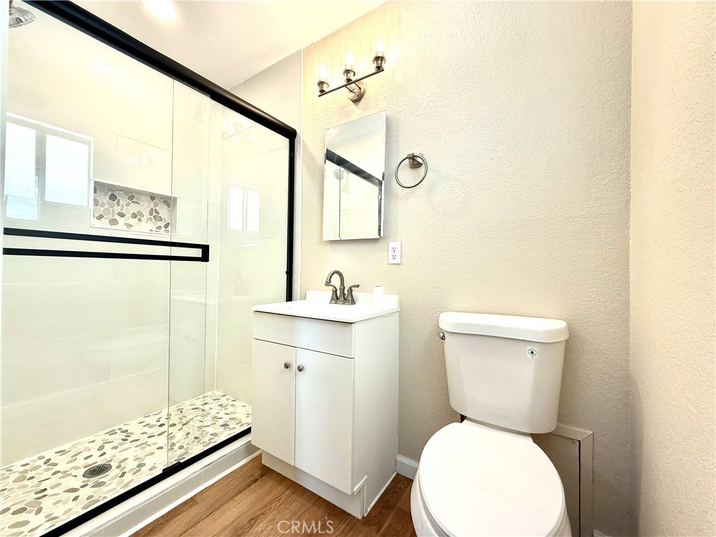 930 W Franklin Avenue Property Photo 23