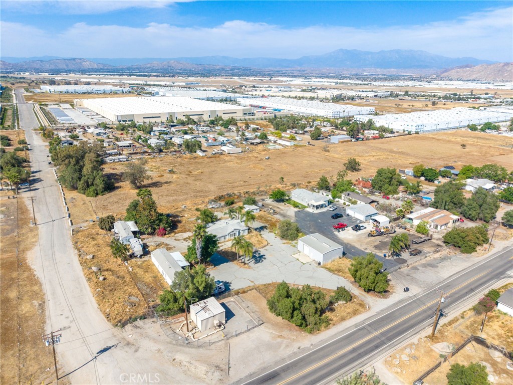 18420 Decker Property Photo 7