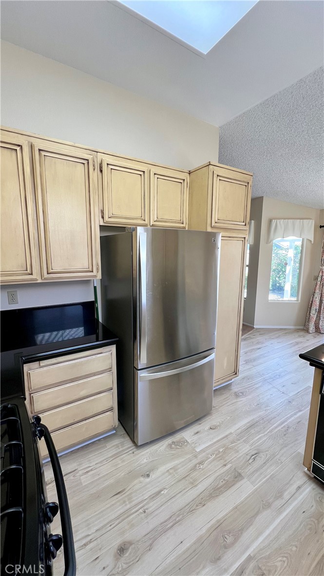 5245 W Plain Field Property Photo 18