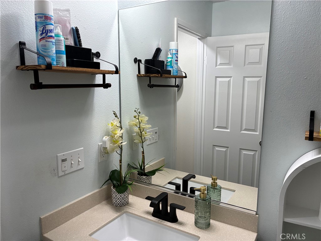 1411 Silverberry Property Photo 16