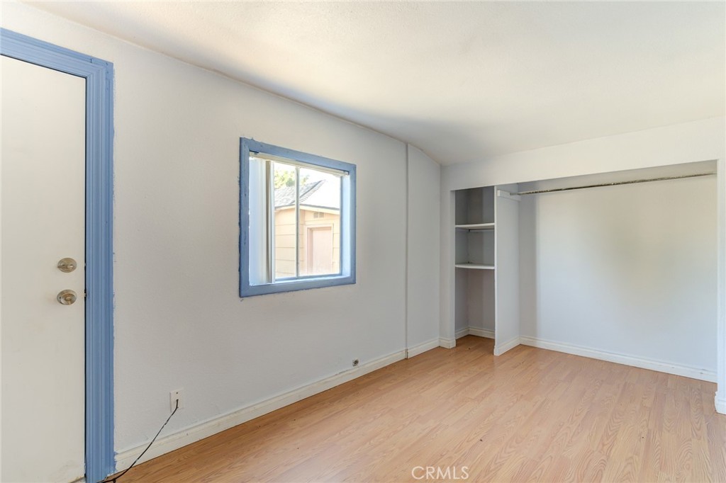 219 S California Property Photo 4