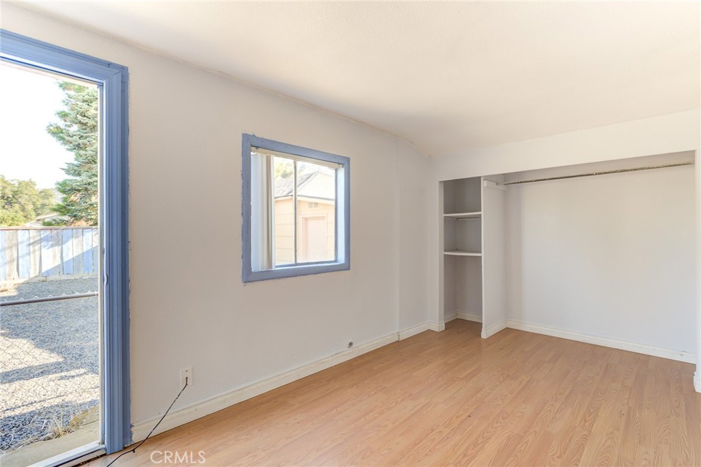 219 S California Property Photo 10